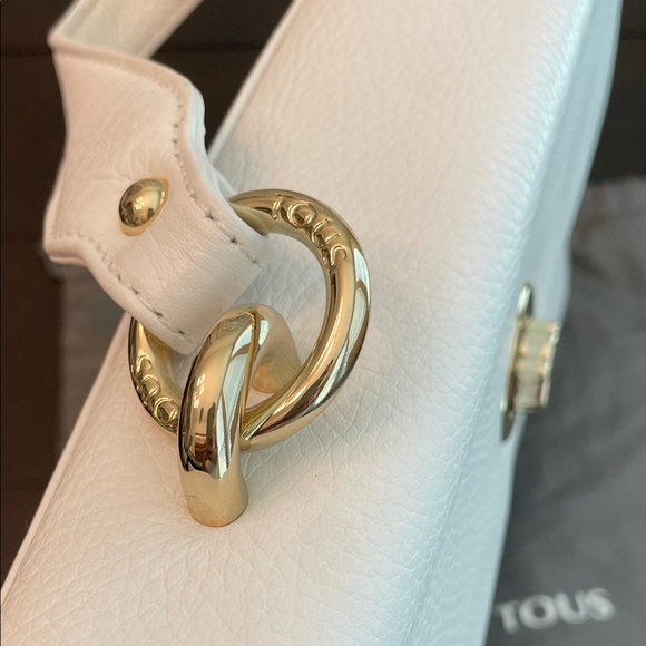 Tous Cream Handbag with Gold Details - Picture 4 of 15